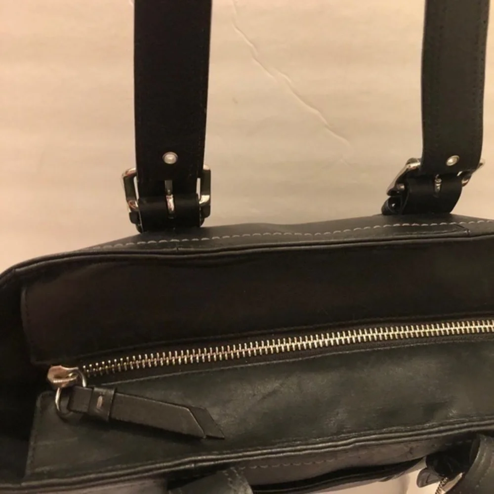 Coach black leather Hampton tote bag soho buckle